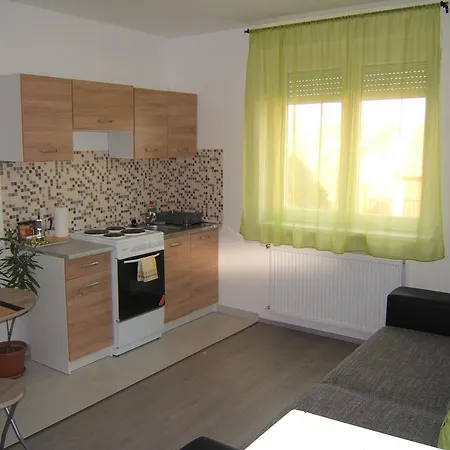 Kulturhaz Apartment *